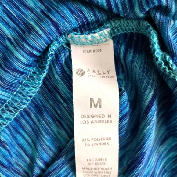 Bally yoga athletic long sleeve and open criss cross back top size medium - Picture 3 of 4
